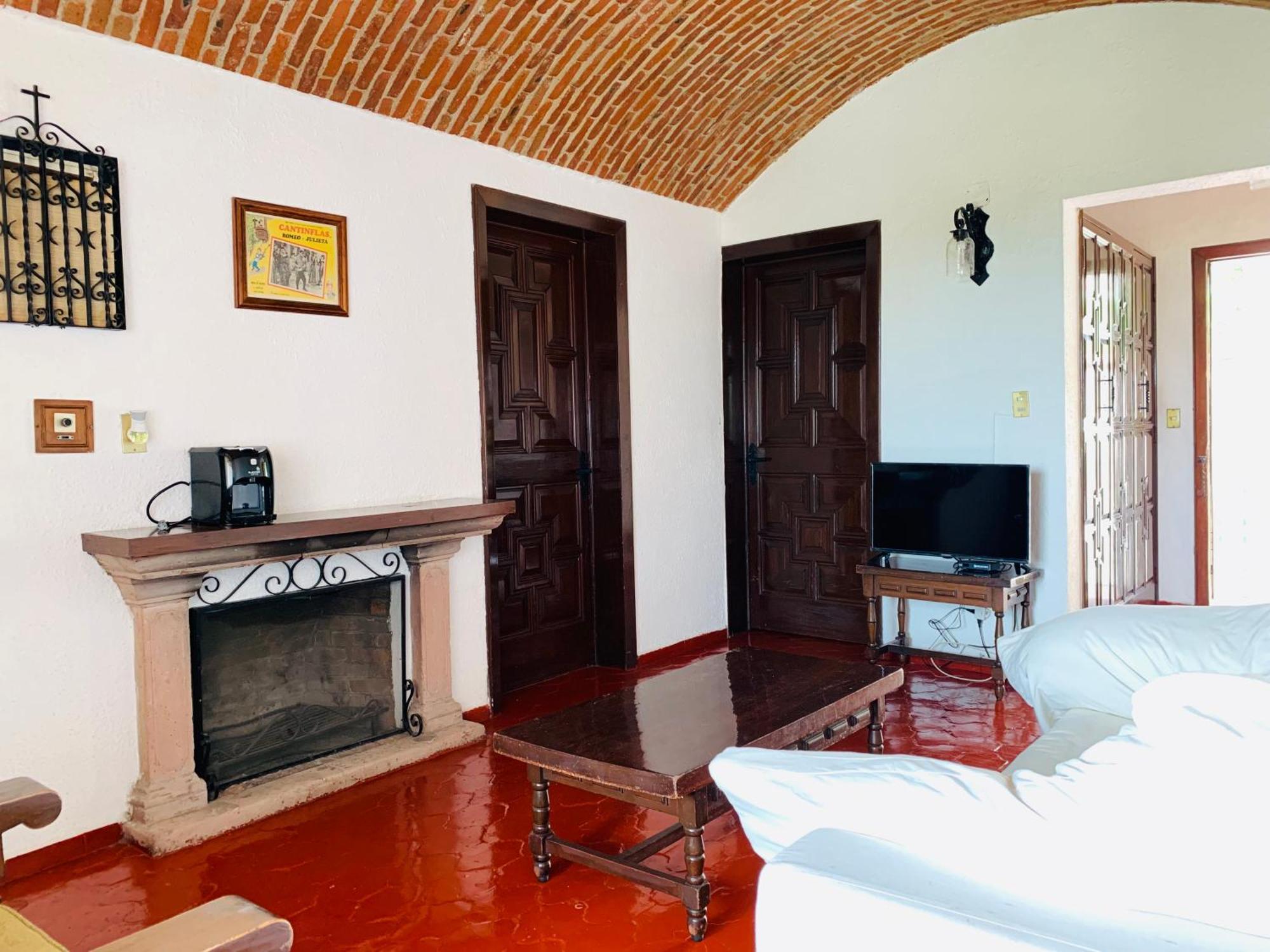 Hotel La Ermita Сан Мигел де Аленде Екстериор снимка